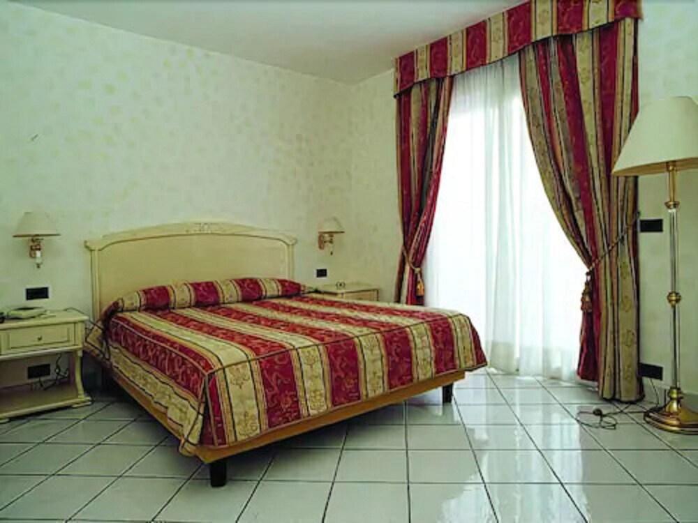 Hotel Del Sole Santa Marinella Extérieur photo