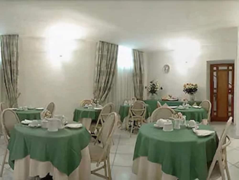 Hotel Del Sole Santa Marinella Extérieur photo