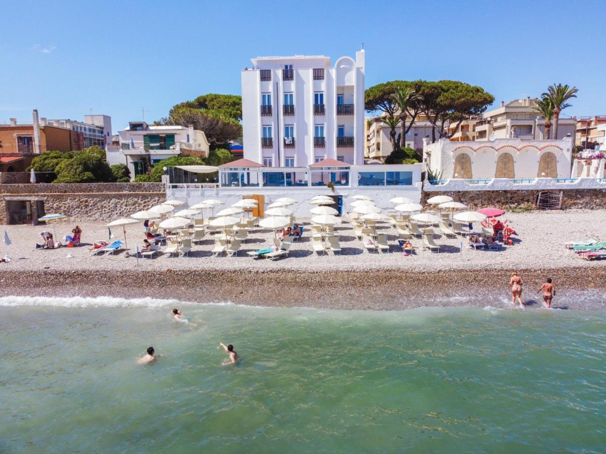 Hotel Del Sole Santa Marinella Extérieur photo